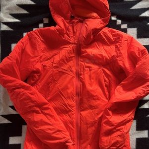 Arc’Teryx Atom Hoodie ladies small, orange, like new! Retails $300